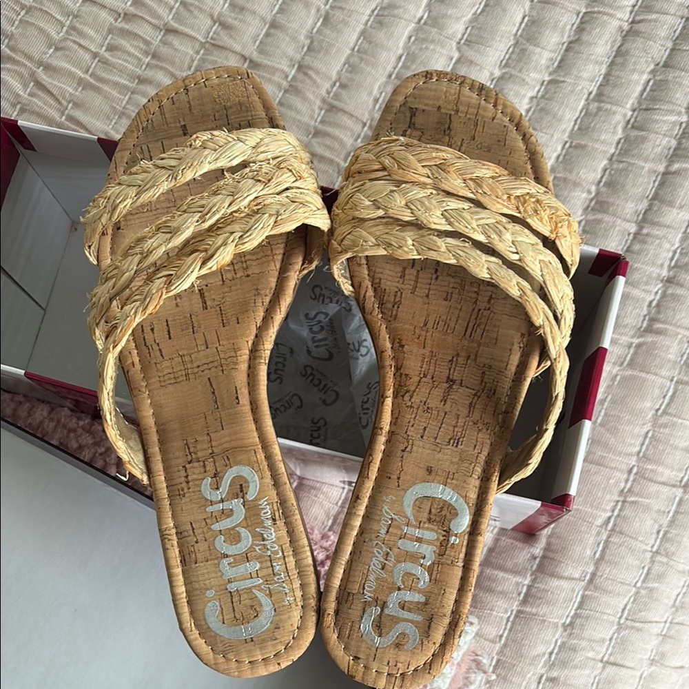 Circus by Sam Edelman Natural Raffia Sandals women’s 9
